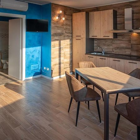 Crystal Tower M&M Leilighet Treviolo Eksteriør bilde